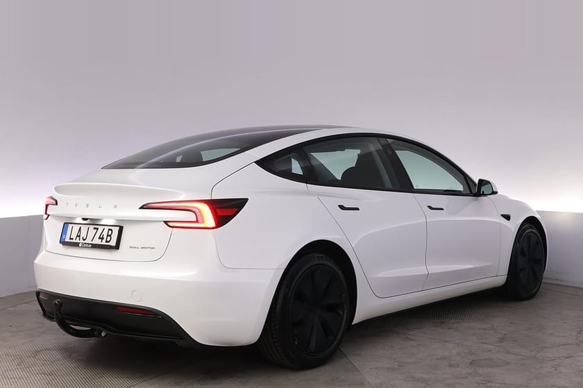 Bild 5 av Tesla Model 3 Long Range AWD Highland Autopilot Pano Drag