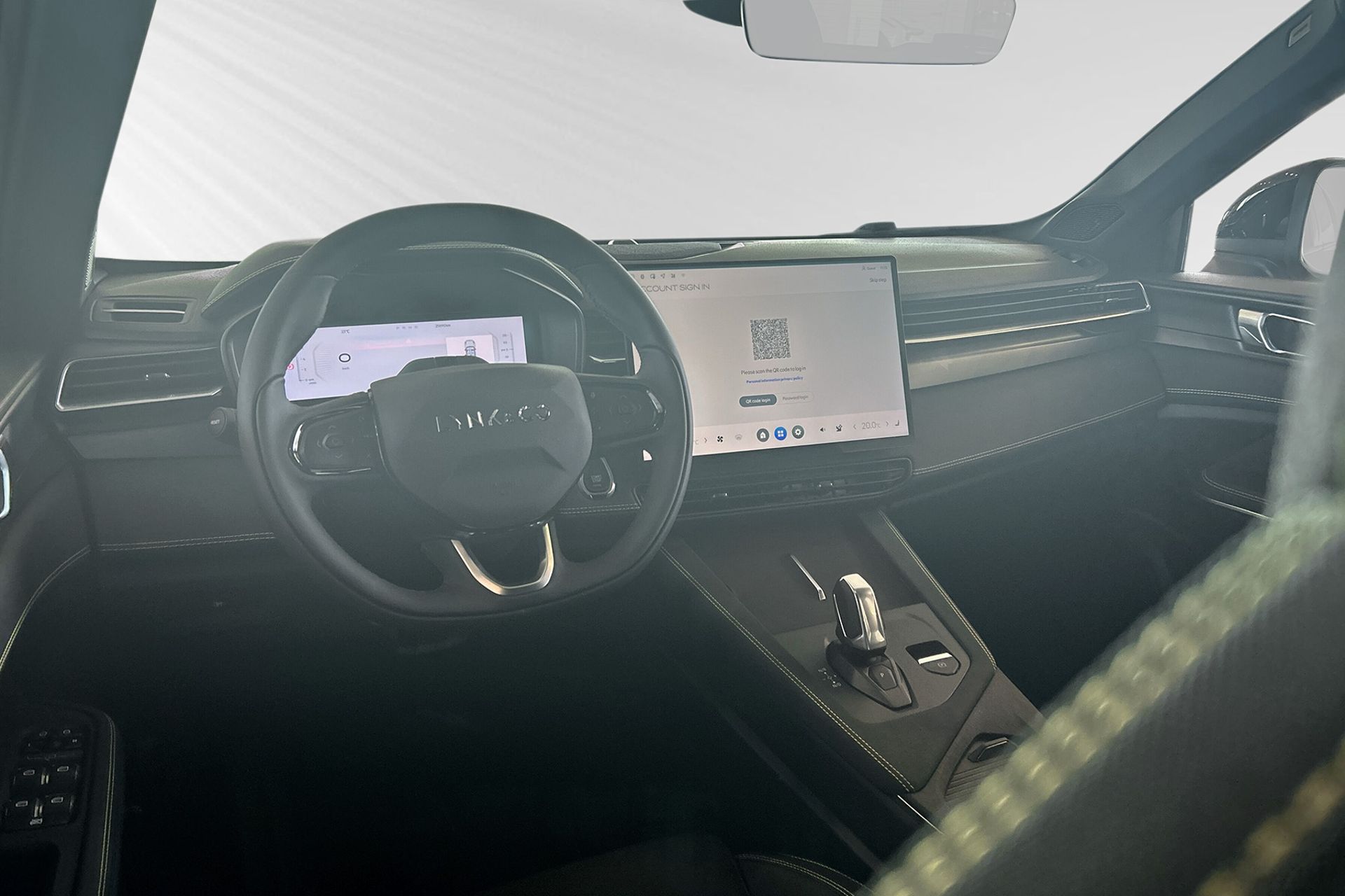 Lynk & Co 01 PHEV 2025, photo 7/10