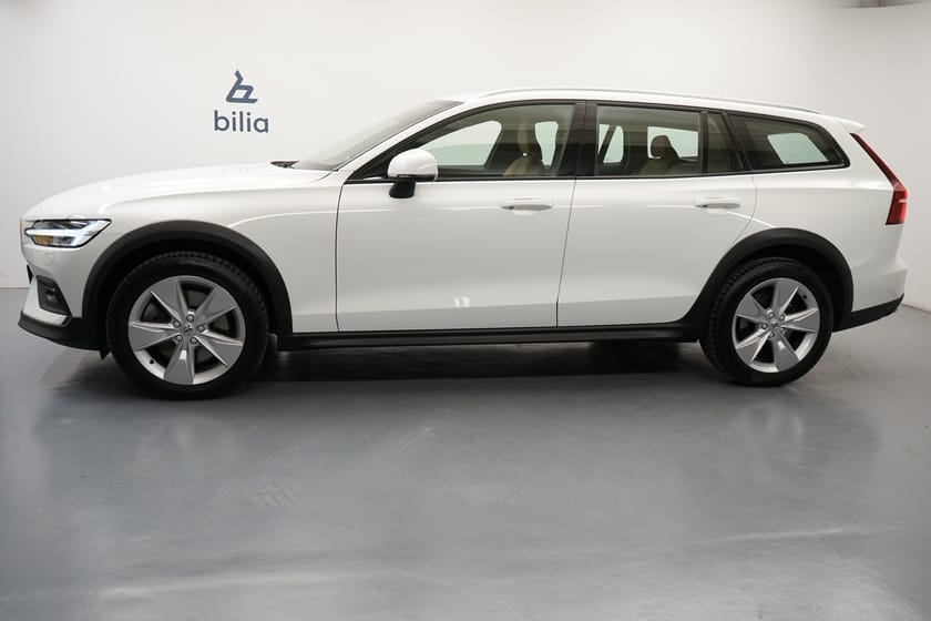 Bild 2 av Volvo V60 Cross Country D4 AWD Advanced SE II, Dragkrok, Baklucka elmanövrerad