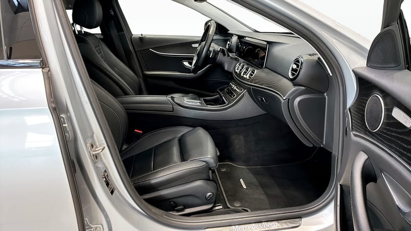Bild 3 av Mercedes-Benz E 220 d 4MATIC All-Terrain 4M | 360 | Värm | AirMatic | 194hk