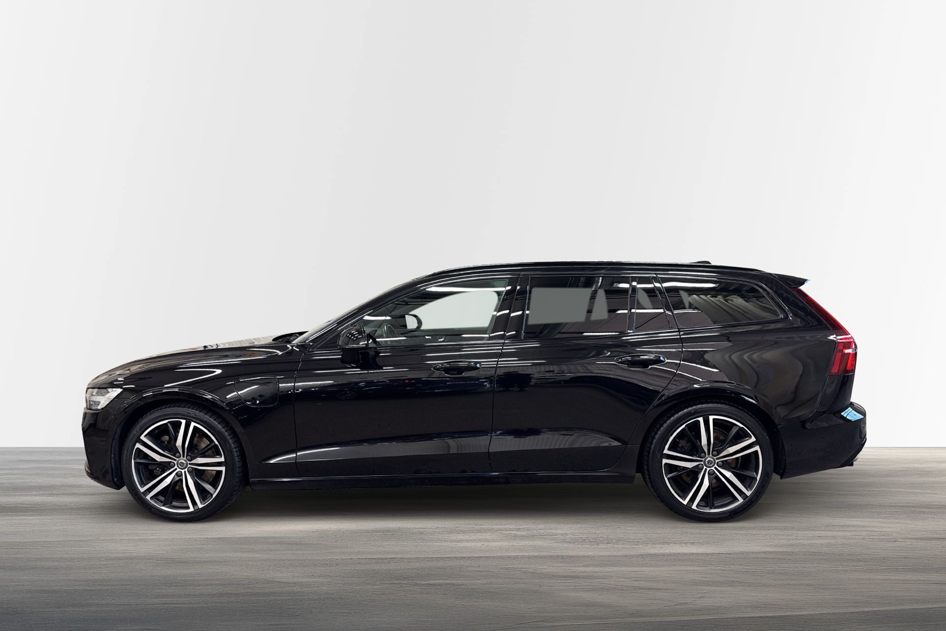 Volvo V60 Recharge T8 R-Design 2021, bild 3/10