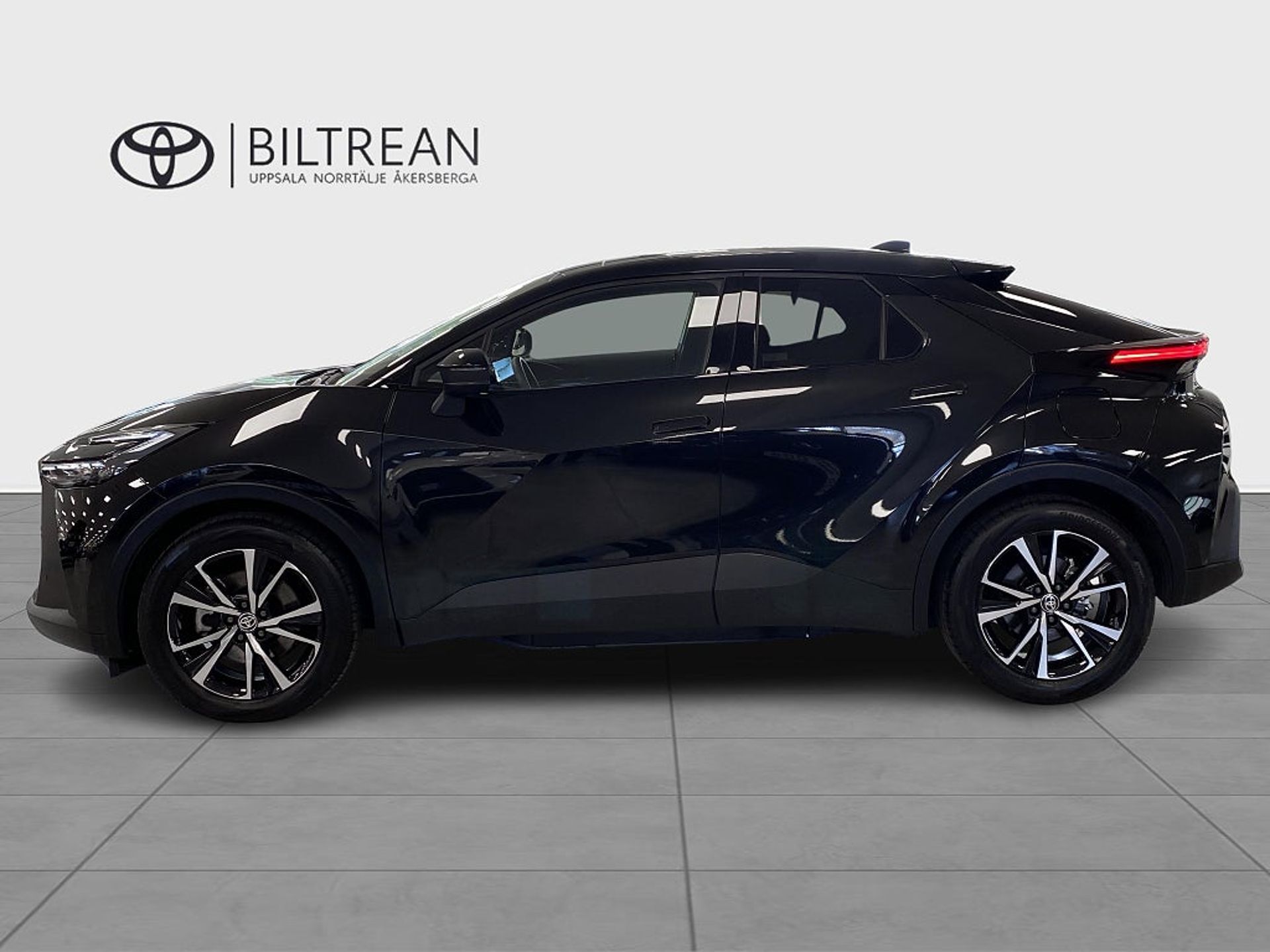 Toyota C-HR 2025, photo 3/10
