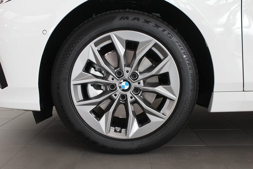 Bild 4 av BMW 120 Automat Rattvärme Backkamera 17" Drive/Park Assist
