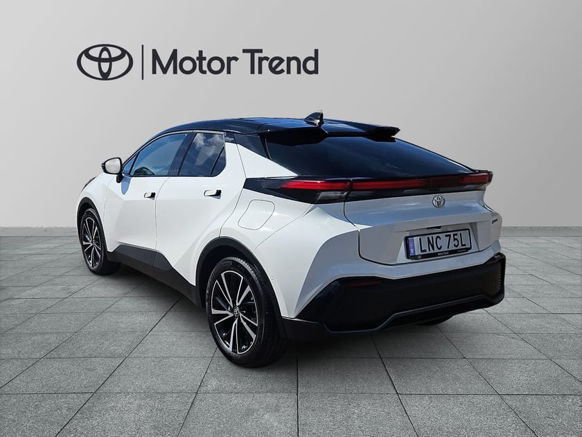 Bild 3 av Toyota C-HR PHEV 2,0 LADDHYBRID FWD EXECUTIVE KOMFORTPAKET, Dragkrok/vinterhjul