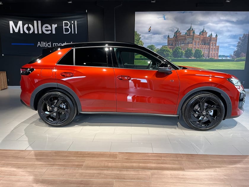 Bild 2 av Volkswagen T-Roc R-Line Edition, 150hk, Black Style, Omgående Leverans!