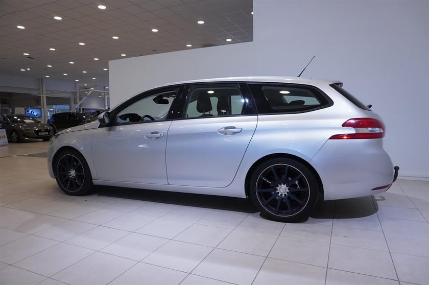 Bild 5 av Peugeot 308 SW 1,2 PureTech Active 110hk Dragkrok