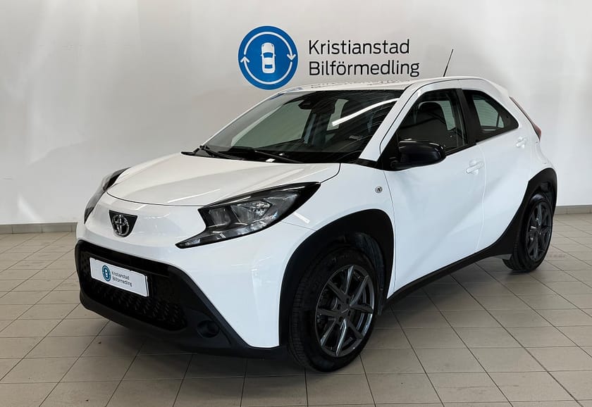Bild 1 av Toyota Aygo X 1.0 VVT-i Play Backkamera