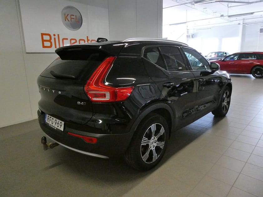 Bild 4 av Volvo XC40 B4 AWD Skinn-H&K-Drag-Värmare-Kamera-Navi-SoV