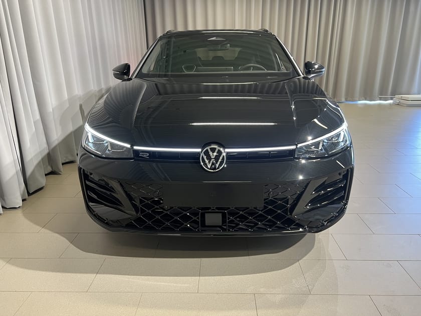 Bild 2 av Volkswagen Passat Variant eHybrid R-Line 272HK Black Edition