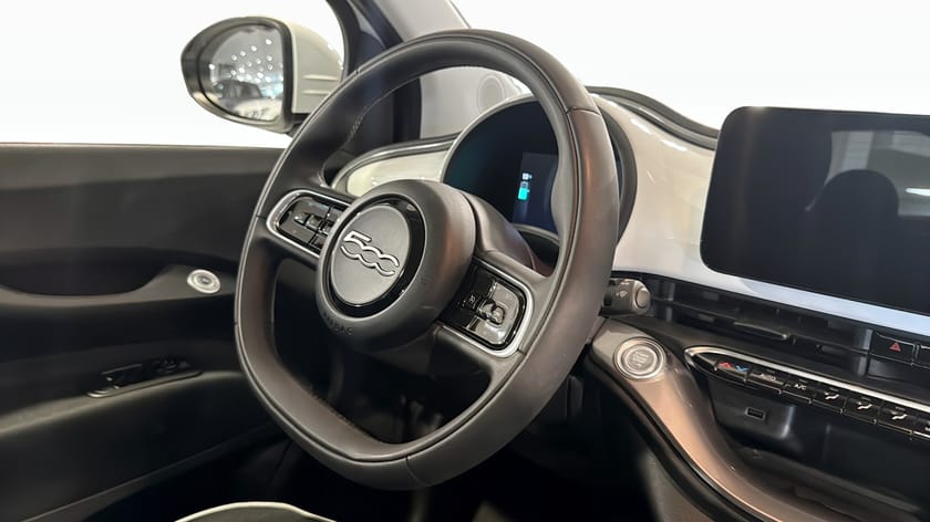 Bild 5 av Fiat 500e BEV HB 320KM BASIC