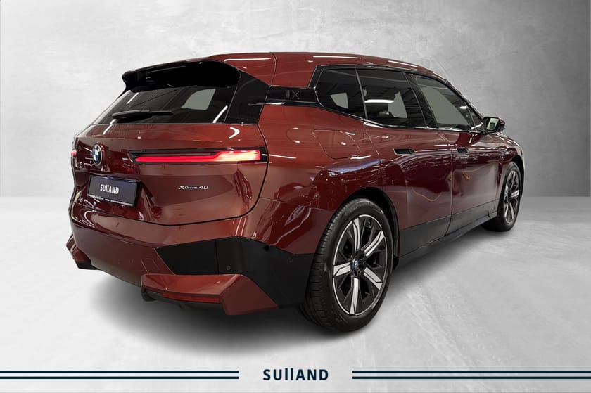 Bilde 5 av BMW iX xDrive40 Fully Charged | Sportspakke | Harman | Sky Lounge | 21"