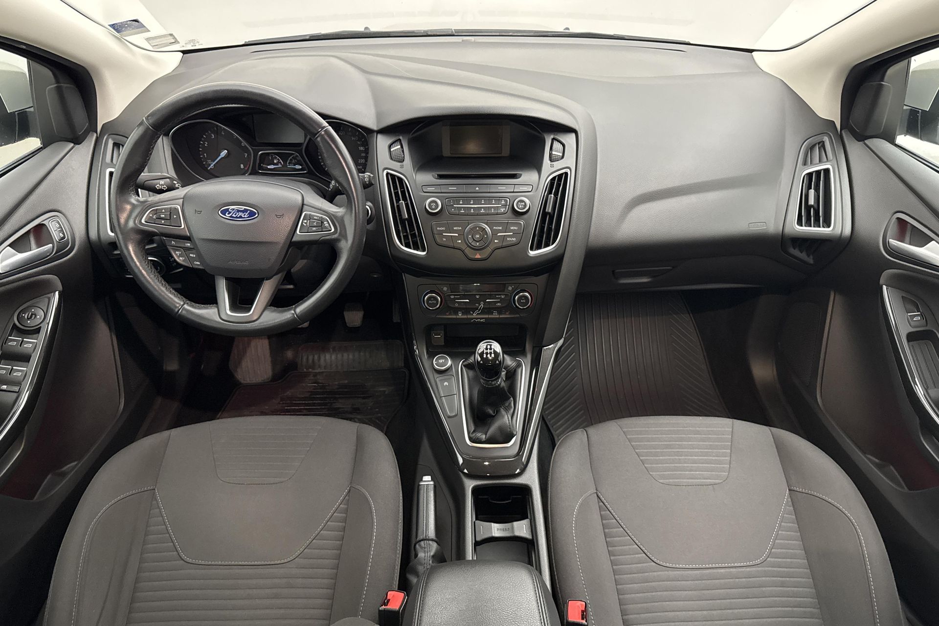 Ford Focus 1.0 EcoBoost Manuell 2015, photo 7/10