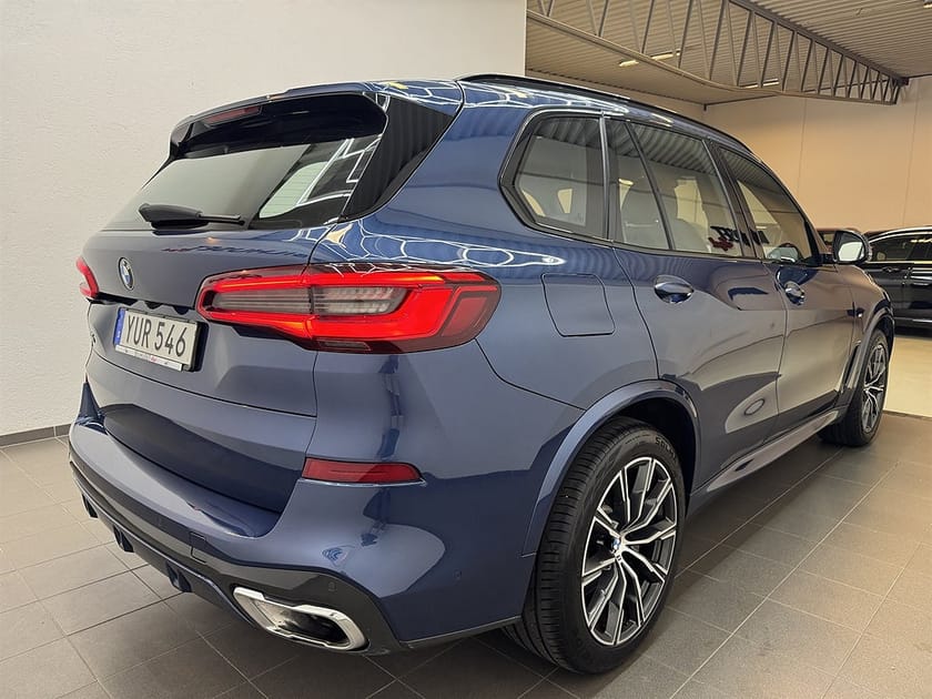 Bild 3 av BMW X5 xDrive30d xDrive 30d 265hk M Sport Värmare/NightV/HUD/HiFi/360kamera/Navi/