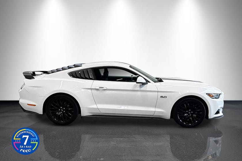 Bild 4 av Ford Mustang GT 5,0 V8 SHAKER Trend Sync2 421hk Nybes Nyservad