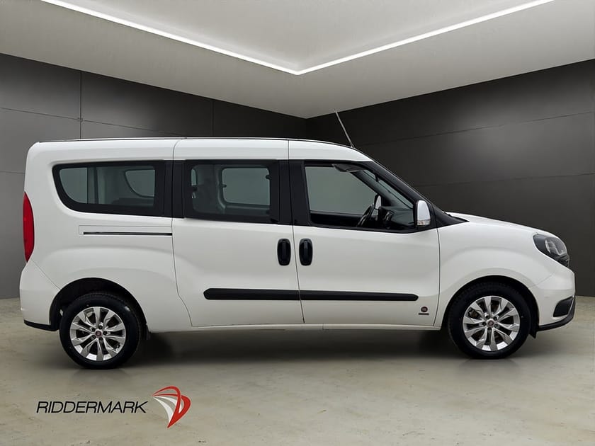 Bild 2 av Fiat Doblò Van Kombi Lång 105hk PDC Bluetooth 5-Sits MOMS