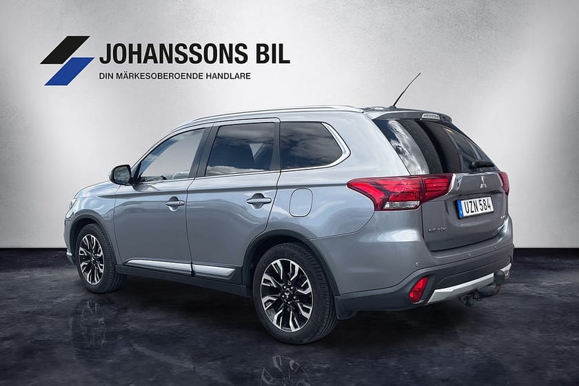 Bild 3 av Mitsubishi Outlander 2.2 Di-D 4WD Business Drag/7-sits/B-kamera/MoK/Nav