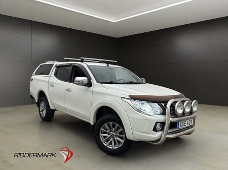 Mitsubishi L200 Dubbelhytt 2.4 4WD Värmare Dragkrok B-Kamera Skinn Kåpa