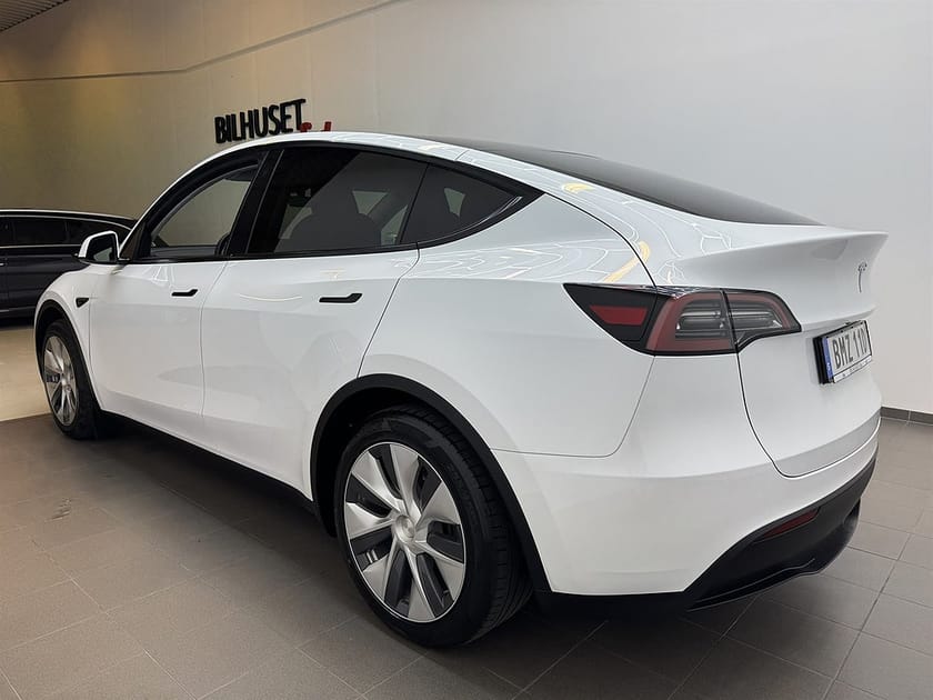 Bild 4 av Tesla Model Y Standard Range RWD 299hk Pano/Moms