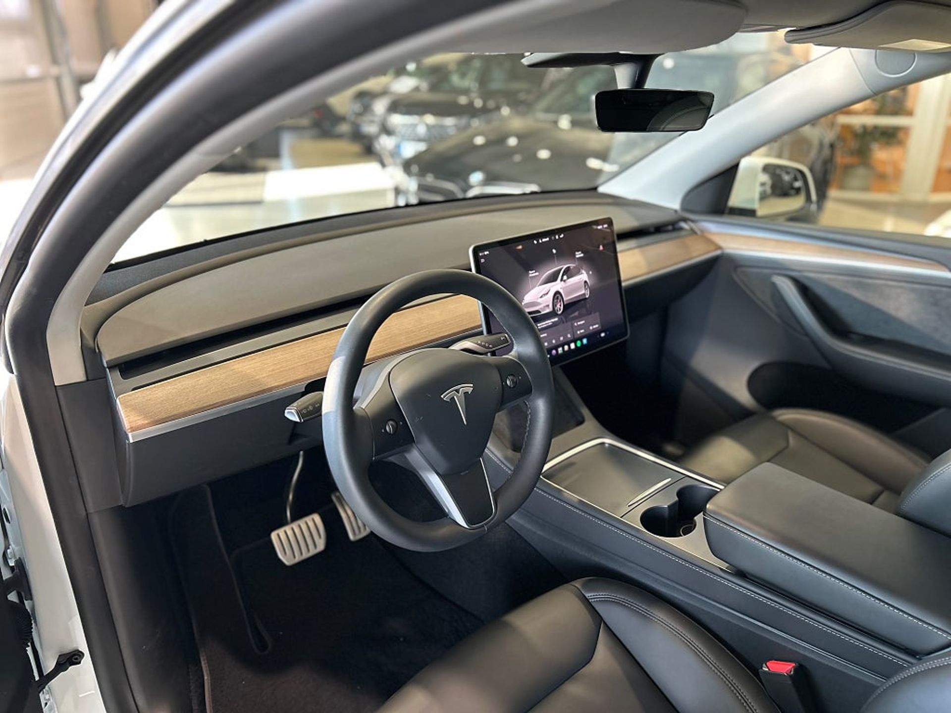 Tesla Model Y 2023, photo 7/10