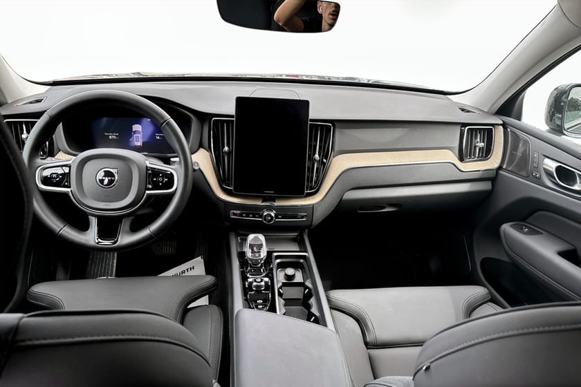Bild 4 av Volvo XC60 T6 Plus Dark Nordic Edition