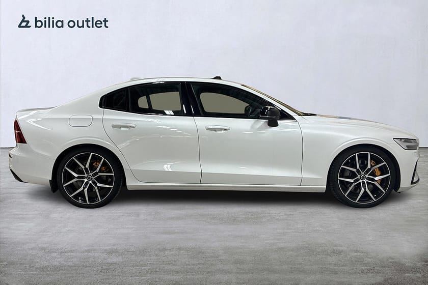 Bild 5 av Volvo S60 Recharge T8 R-Design Polestar Engineered 455hk B&W HuD