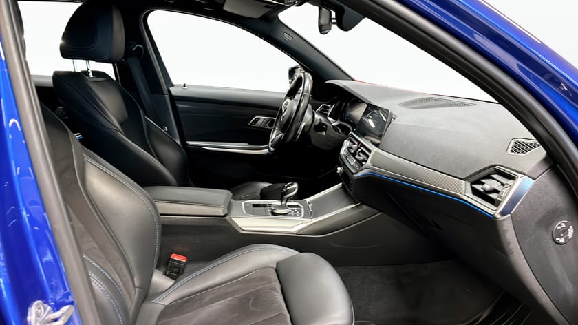 Bild 3 av BMW 330e xDrive Touring M sport Drag HiFi Navi