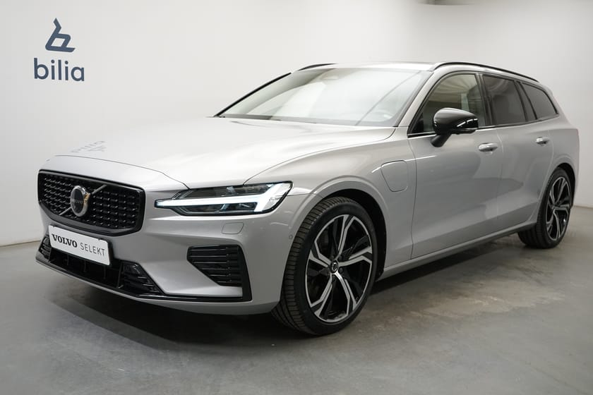 Bild 1 av Volvo V60 Recharge T8 Ultimate Dark Edition, Taklucka, Dragkrok, Navigation, Head Up Display