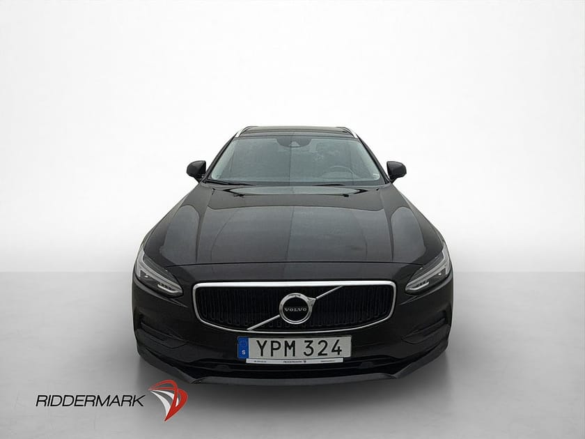 Bild 2 av Volvo V90 D4 AWD Momentum VOC D-Värmare Drag Navi Halvskinn