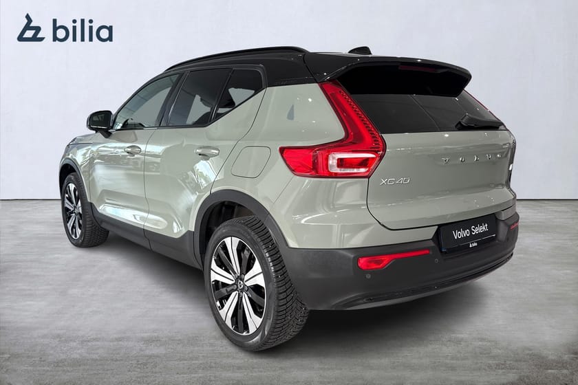 Bild 2 av Volvo XC40 Recharge Core/Tonade rutor/Baksätesvärme/Rattvärme