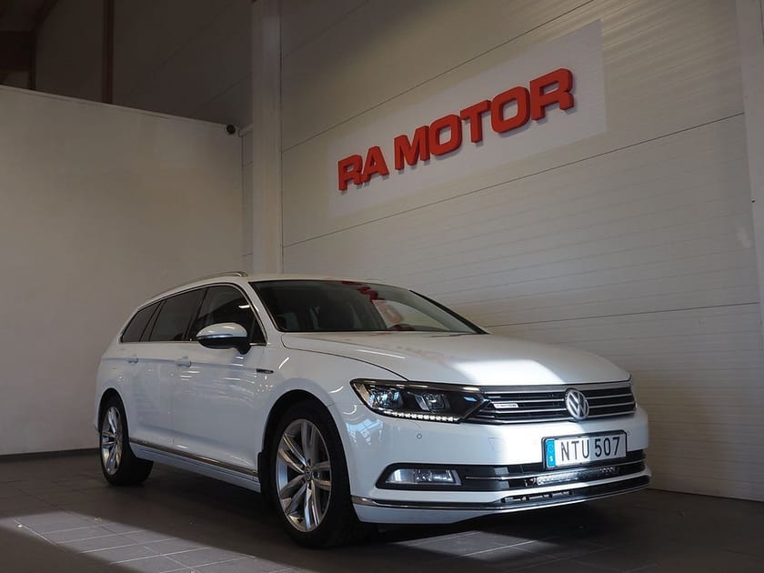Bild 3 av Volkswagen Passat Sportscombi SC 2.0 TDI 4Motion 240hk GTS Drag Kamera D-Värmare