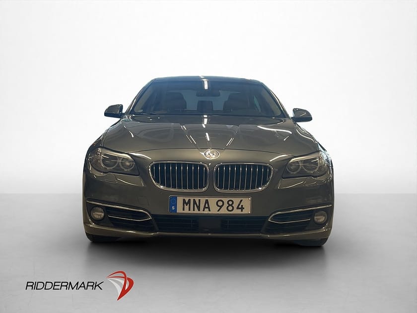 Bild 2 av BMW 530d xDrive Sedan 530 D Luxury Läder Kamera Navi Adapt-fart Drag