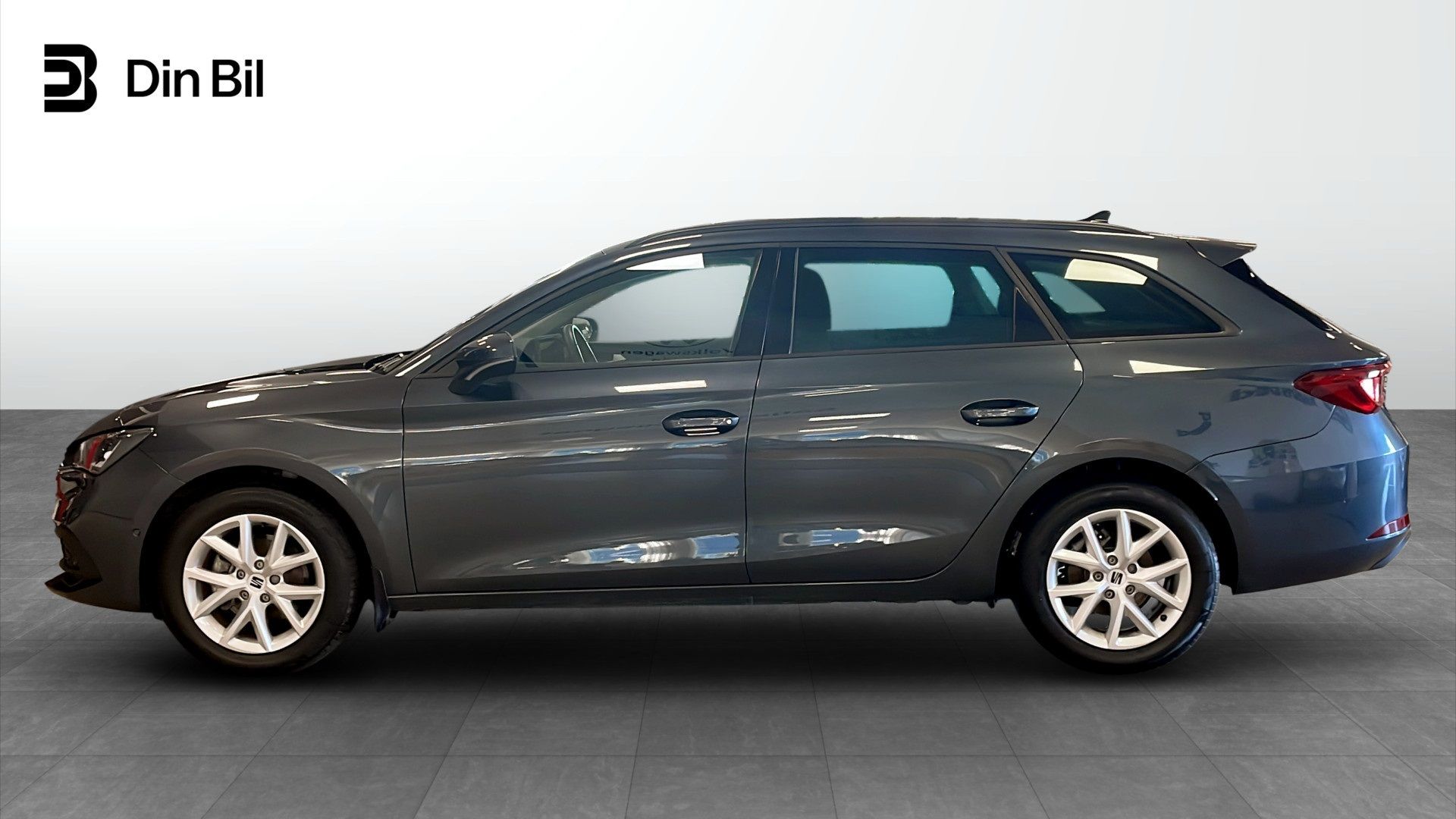 Seat Leon Sportstourer 1.5 eTSI 2025, bild 2/10
