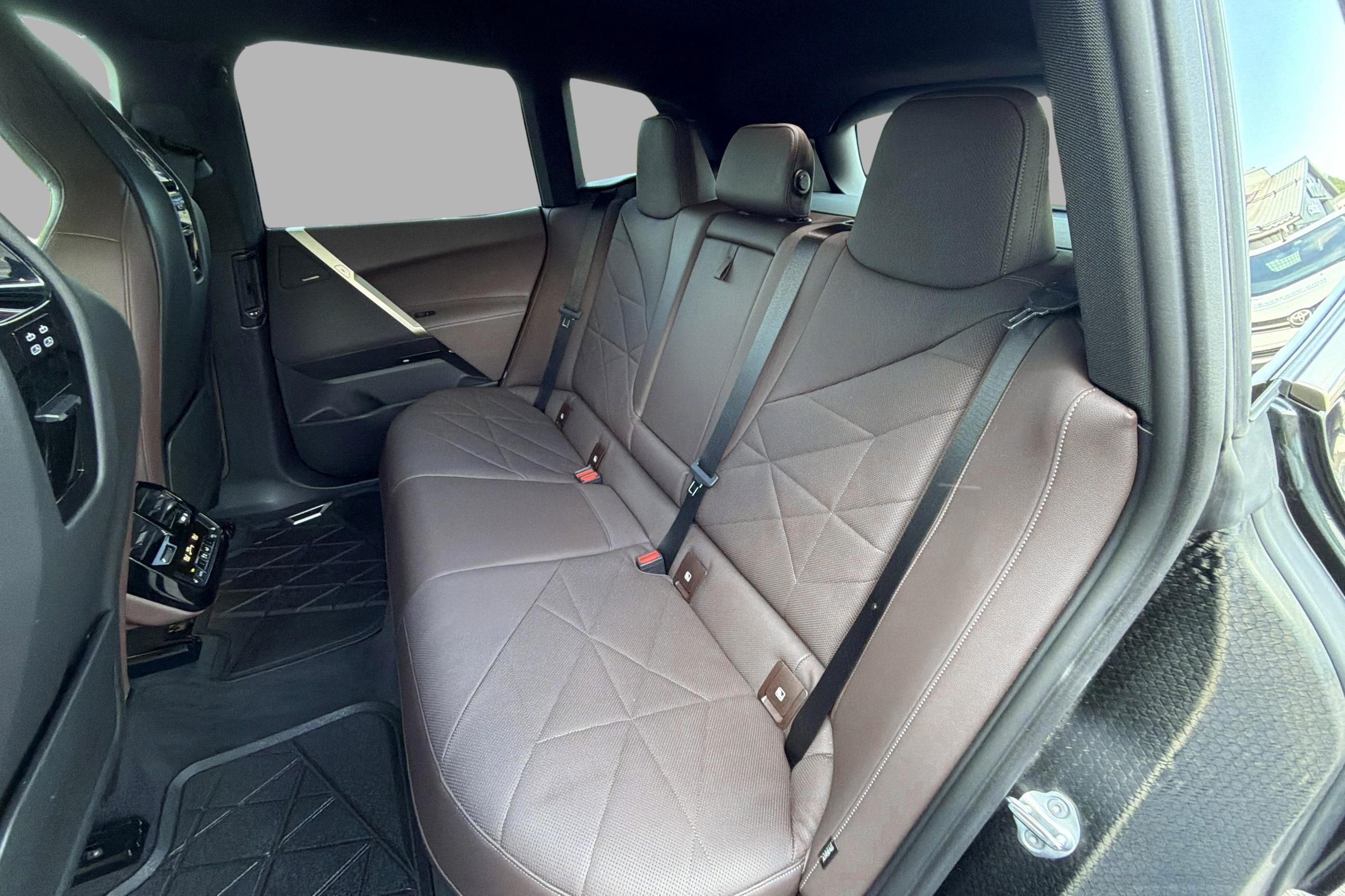 BMW iX xDrive40, 326hk, 2022