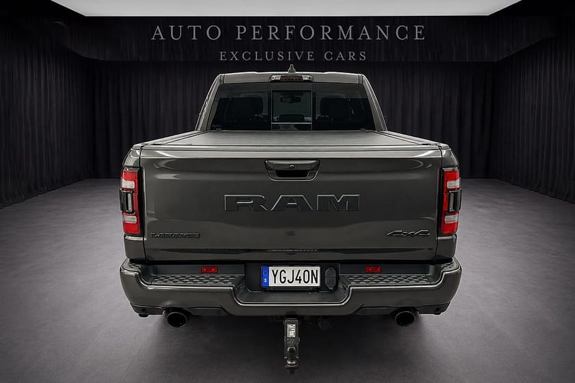 Bild 5 av RAM 1500 Crew Cab Dodge Laramie Night Edition 5.7 V8  4x4 / Hemleveran