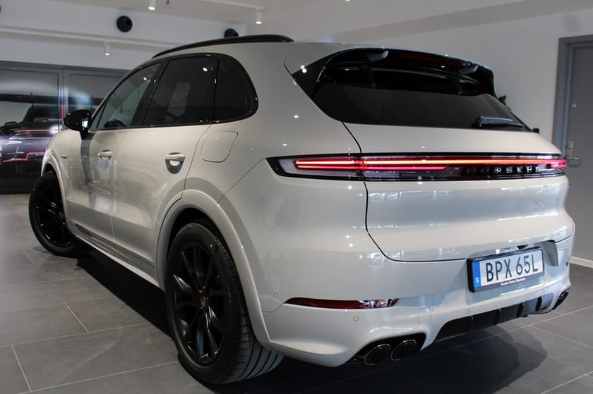 Bild 2 av Porsche Cayenne S E-Hybrid BLACK EDITION