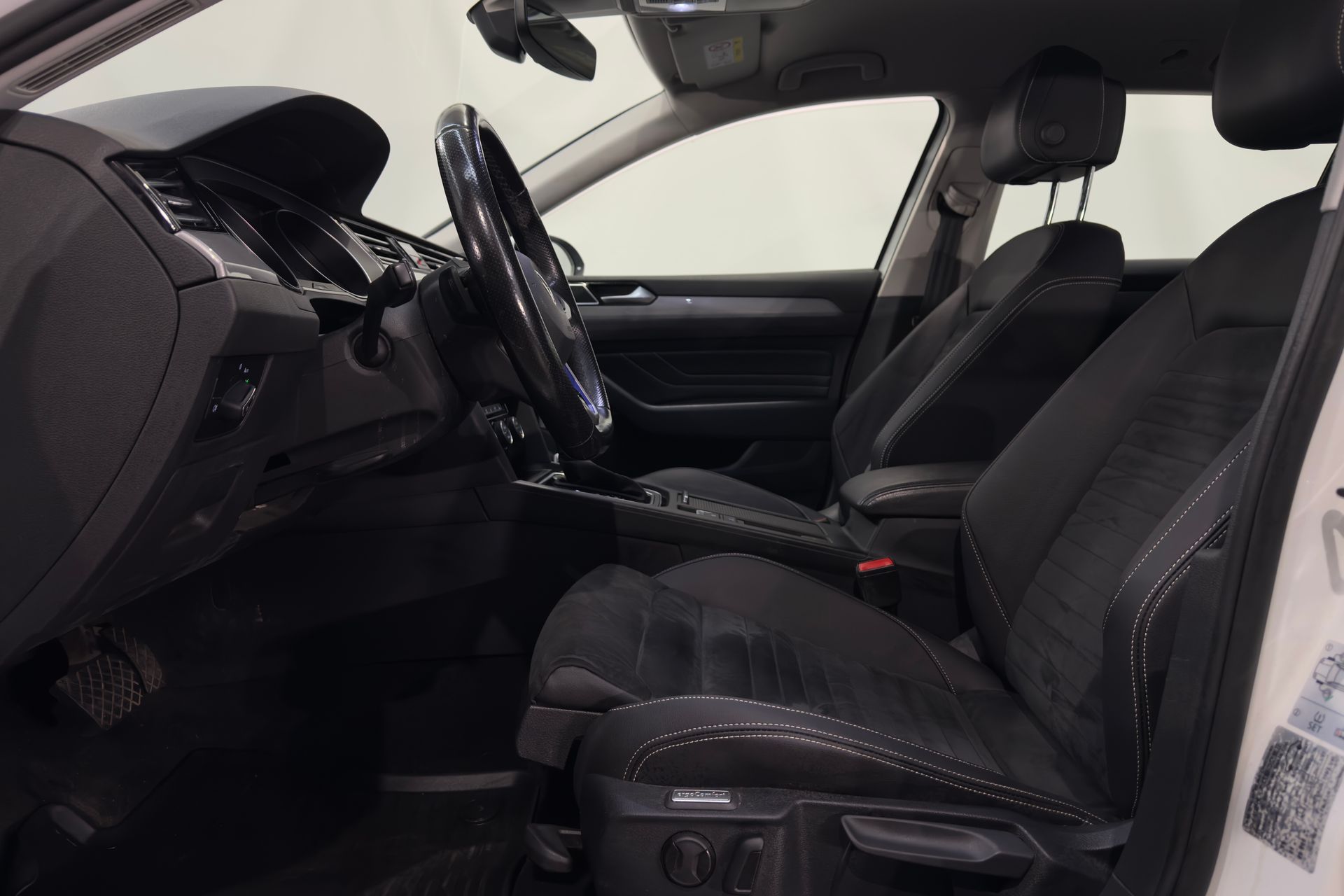 Volkswagen Passat 2020, bild 7/10