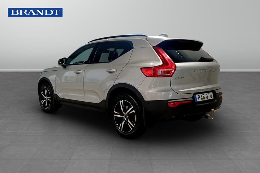 Bild 2 av Volvo XC40 B3 FWD Bensin Plus Dark