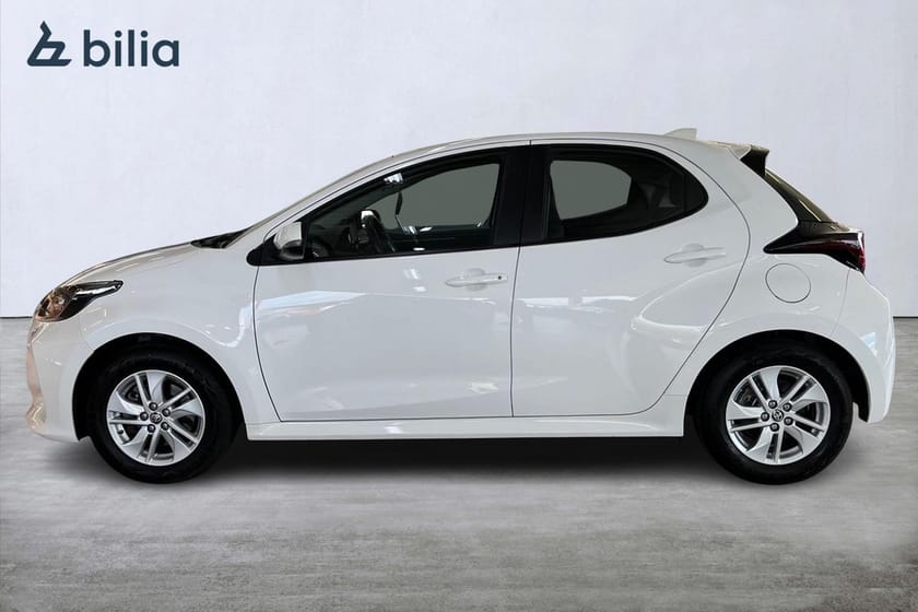 Bild 3 av Toyota Yaris Hybrid 1,5 5D Active - NYSERVAD - NYA DÄCK - NY BES