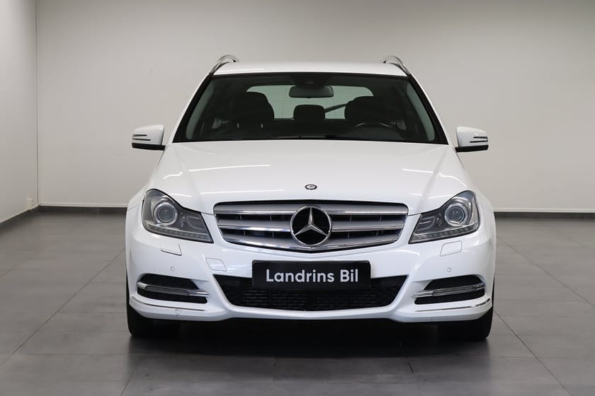 Bild 2 av Mercedes-Benz C 220 T CDI 4MATIC 220CDI Avantgarde Kombi Dieselvärmare Drag