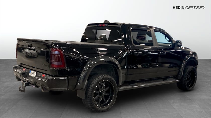 Bild 2 av RAM 1500 Dubbelhytt 5'7" box