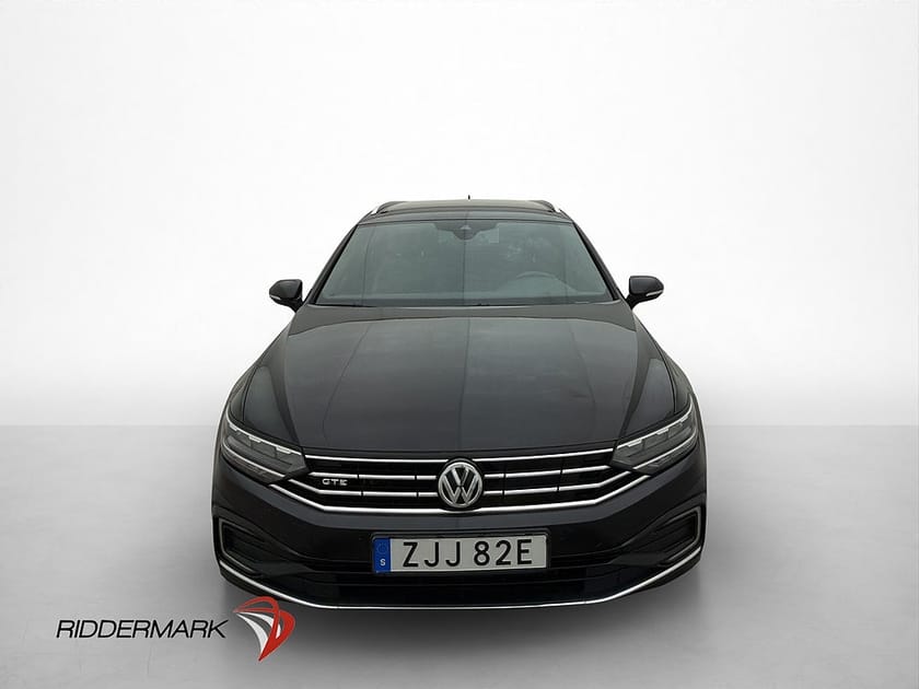 Bild 2 av Volkswagen Passat Sportscombi GTE Kamera Drag Navi CarPlay Halvskinn