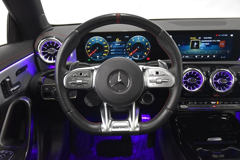 Bild 2 av Mercedes-Benz AMG CLA 35 4MATIC