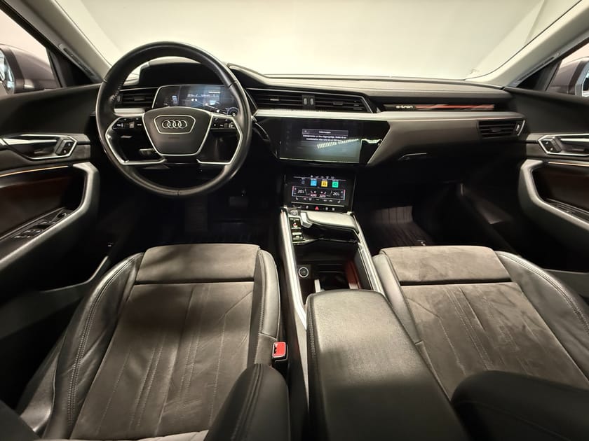 Bilde 5 av Audi e-tron 55 quattro Advanced Plus Pano/ACC/360-kam/HUD/Delskinn/Navi