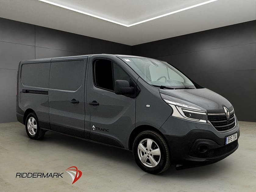 Bild 3 av Renault Trafic Skåpbil L2 145hk Värm Drag LED B-Kamera V-Inredd Moms