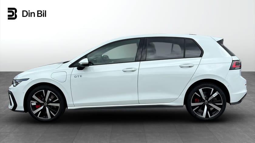 Bild 2 av Volkswagen Golf GTE 245 HK DSG6 PHEV Navi/Keyless/18 tum