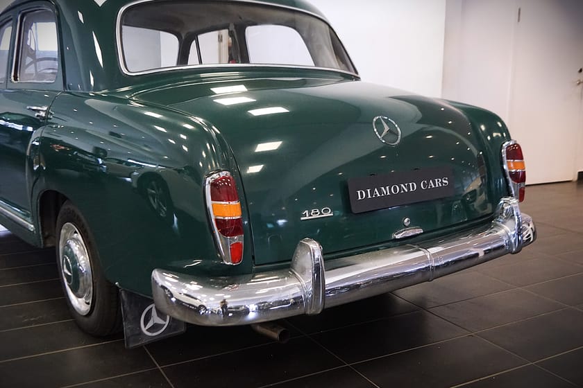 Bild 3 av Mercedes-Benz 180 Svensksåld