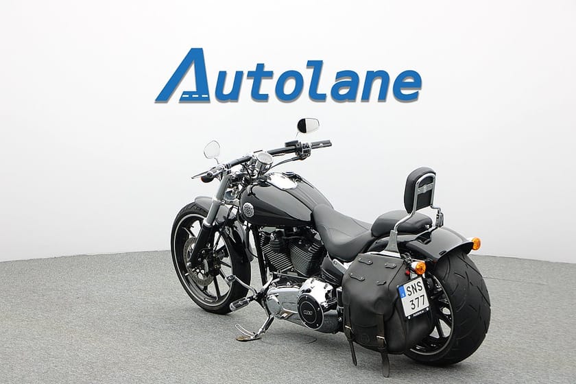 Bild 3 av Harley-Davidson Breakout *Vance&Hines, Screamin´Eagle