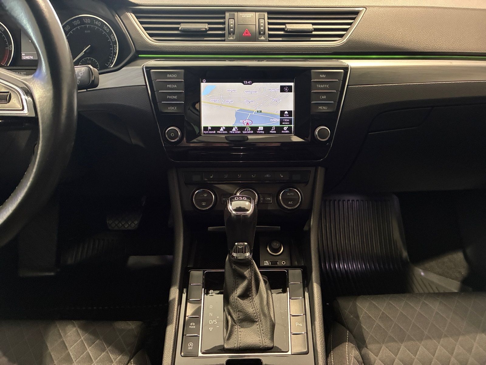 Škoda Superb Kombi 2.0 TDI DSG Sekventiell, 150hk, 2016