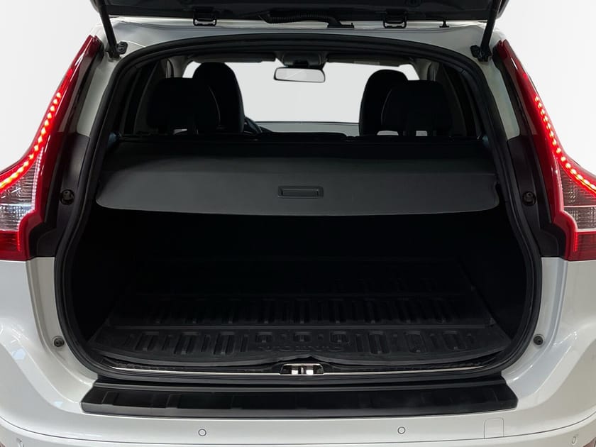 Bild 4 av Volvo XC60 D4 AWD Momentum (Dragkrok)
