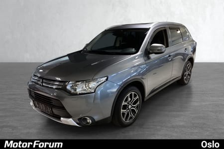 Mitsubishi Outlander PHEV Hybrid med Hengerfeste